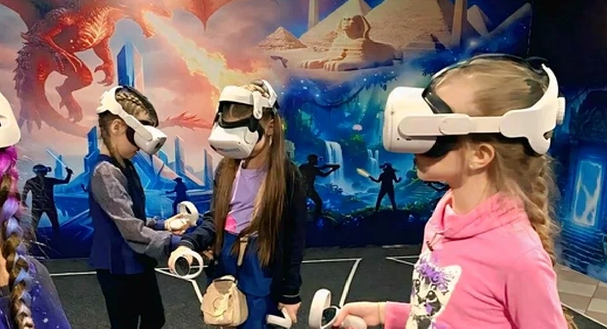 Гости Alterra VR знакомятся с виртуальной реальностью